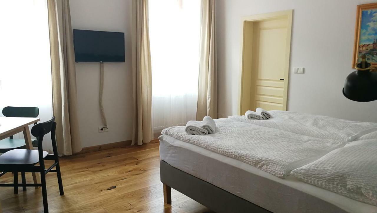 Penzion Stastny Medved Znojmo Exterior foto