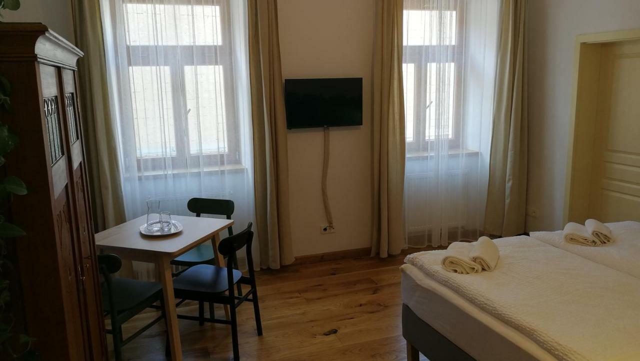 Penzion Stastny Medved Znojmo Exterior foto